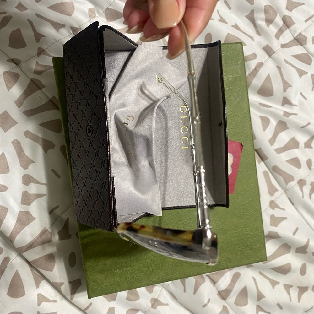 Gucci Tortoiseshell Sunglasses - image 5